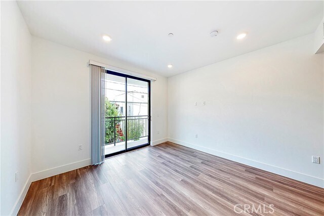 Building Photo - 1482 S Sherbourne Dr