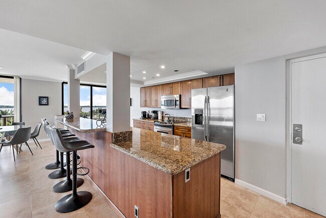 Building Photo - 3400 S Ocean Blvd