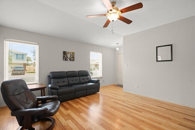 Building Photo - 1511 Nettie Dr