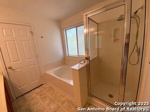 Building Photo - 5911 Twin Oaks Dr