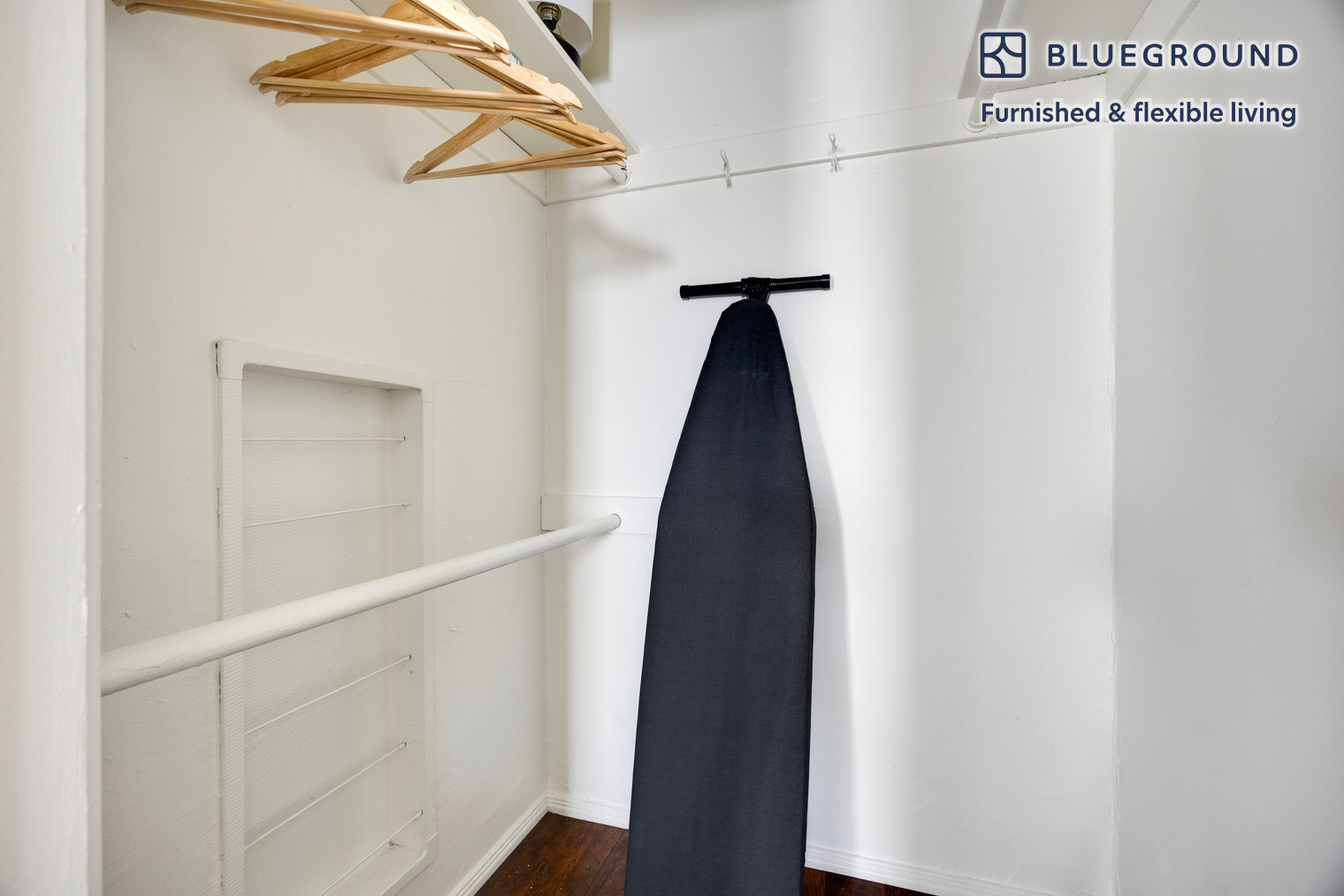 Building Photo - 135 S Reeves Dr