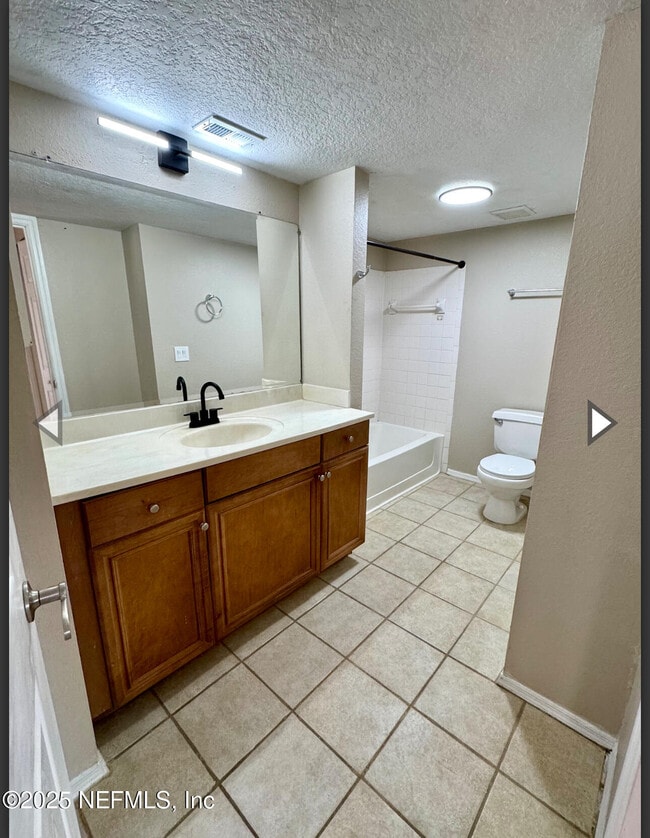 Building Photo - 11 Arbor Club Dr