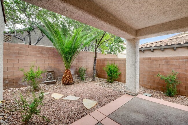 Building Photo - 10474 Howling Coyote Ave