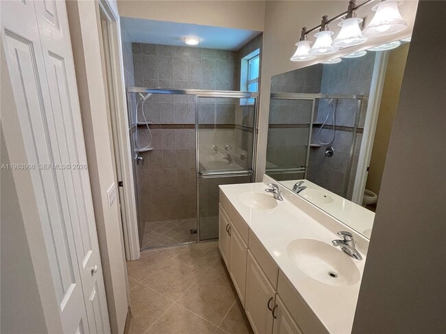 Building Photo - 640 Moondancer Ct