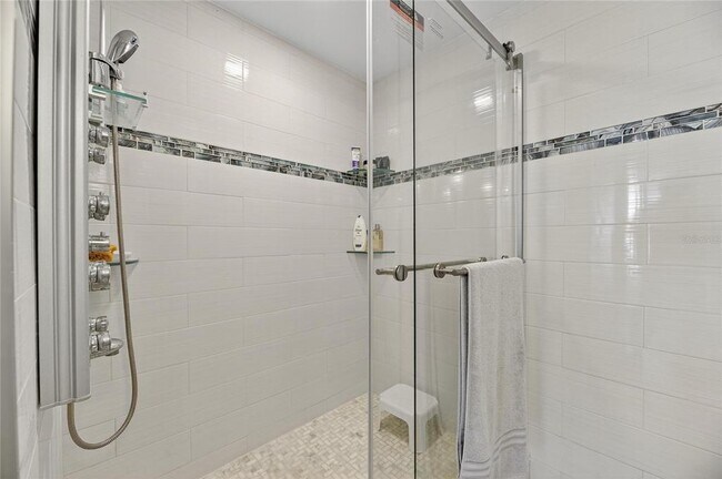 Building Photo - 7100 Sunshine Skyway Ln S