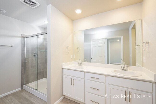 Building Photo - 20982 E 66th Ave