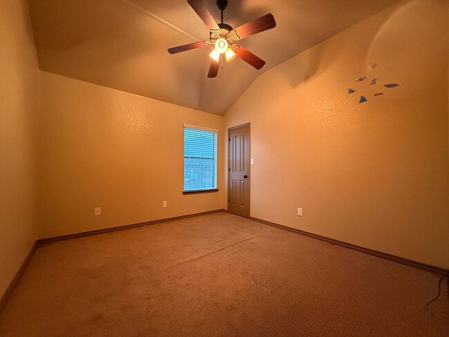 Building Photo - Purser Crossing's Finest