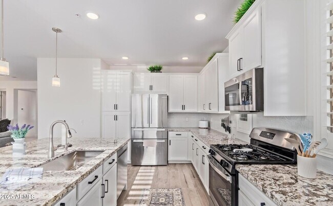 Building Photo - 5100 E Rancho Paloma Dr