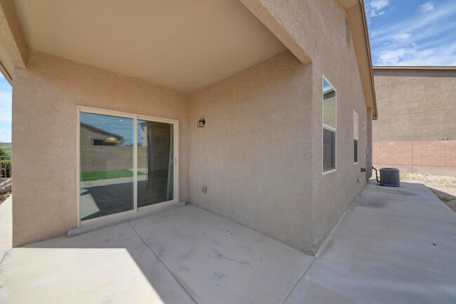 Building Photo - 253 Landing Trail