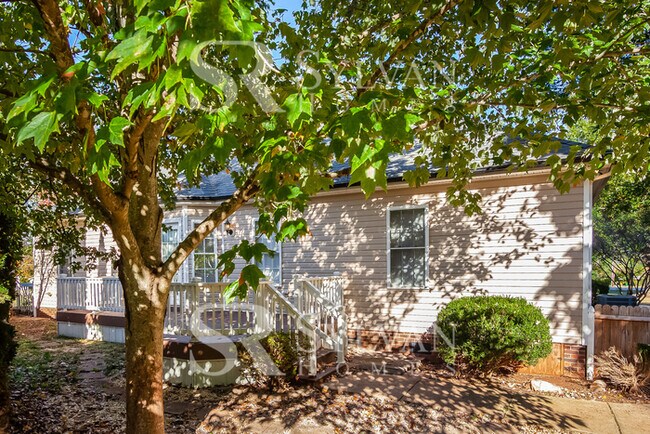 Building Photo - At Last, This Is What You Have Been Searching For!