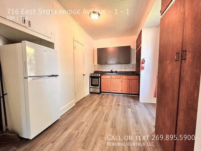 Building Photo - 716 E Stockbridge Ave