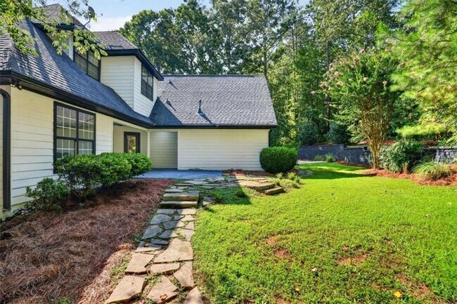 Building Photo - 141 Amicalola Way