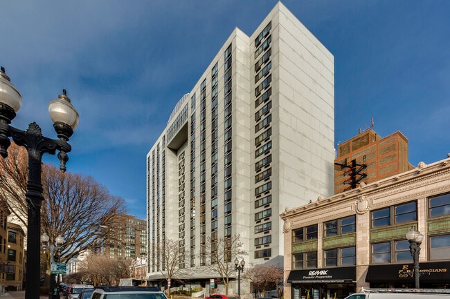 Building Photo - 1221 N Dearborn Pkwy