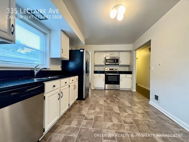 Building Photo - 335 Leclaire Ave