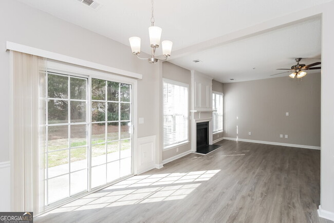 Building Photo - 191 Regent Pl
