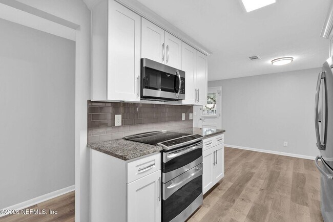 Building Photo - 1104 Boca Grande Ave
