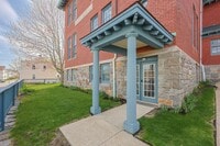 Building Photo - Hovey Condo