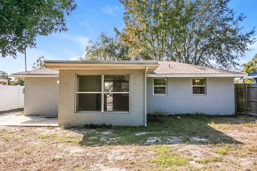 Building Photo - 10426 Syringa Ct