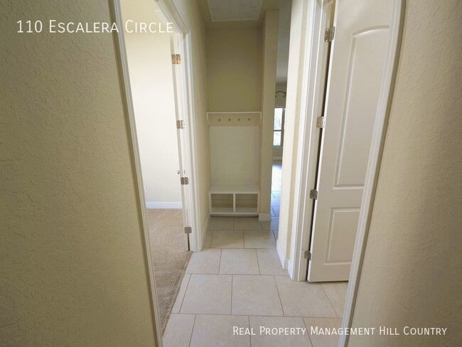 Building Photo - Luxurious Living in a Gated Community - 4 ...