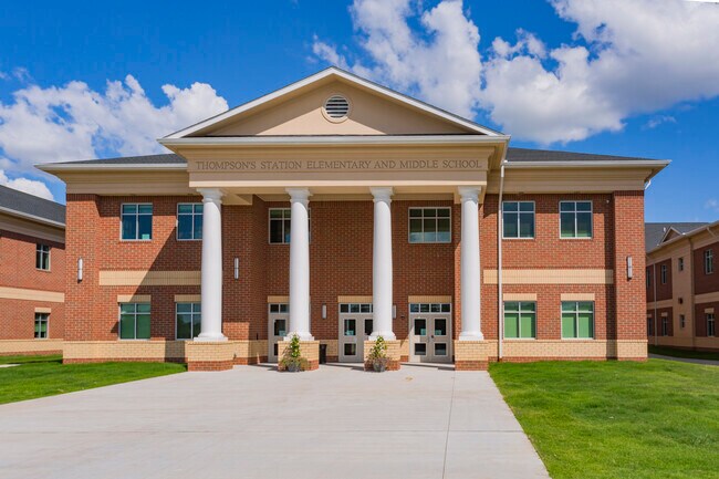 Building Photo - 2576 Wellesley Square Dr