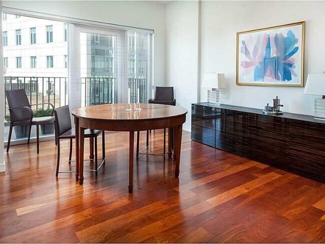 Building Photo - 100 W Exchange St