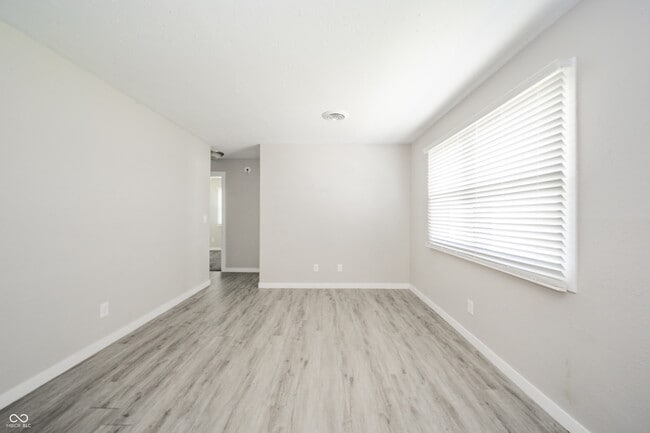 Building Photo - 6461 W 300 S