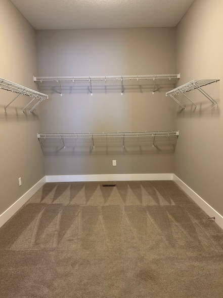 Large walk in closet off master bedroom - 1616 Park Ave