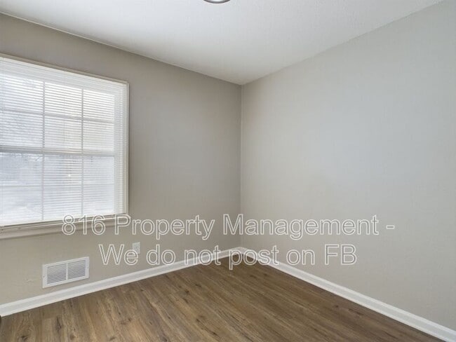 Building Photo - 9401 Bristol Ave