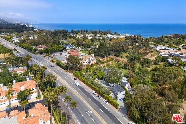 Building Photo - 28600 Pacific Coast Hwy