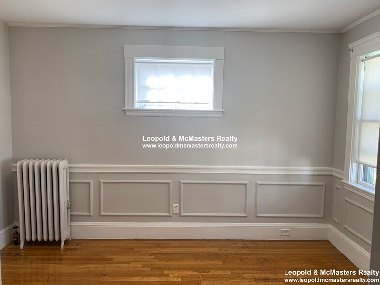 Building Photo - 136 Arlington St