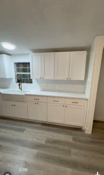 Building Photo - 5831 Dylan Dr