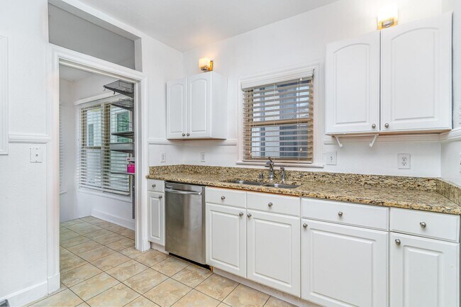 Building Photo - 4124 Herschel Ave