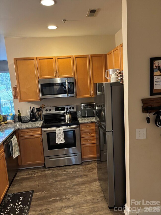 Building Photo - 1306 Kenilworth Ave