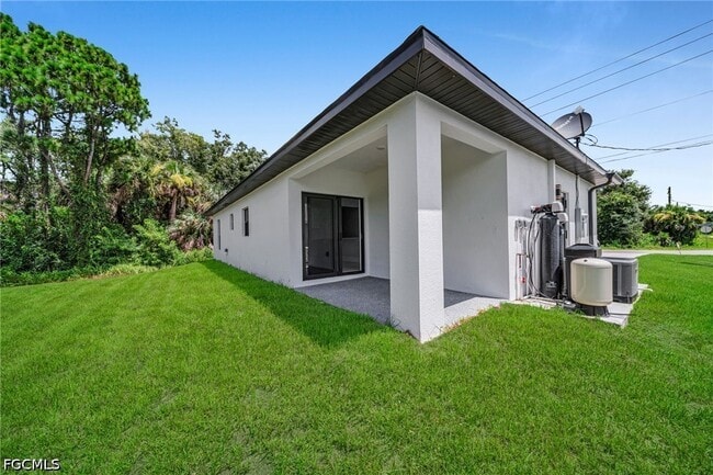 Building Photo - 633 Windermere Dr