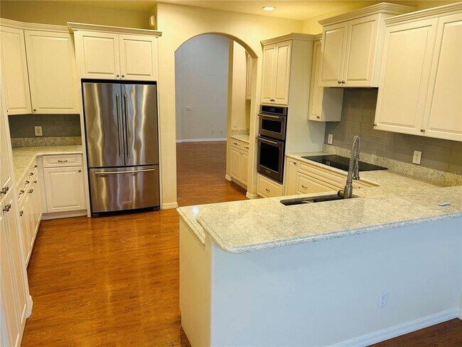 Building Photo - 112 Abercrombie Ave