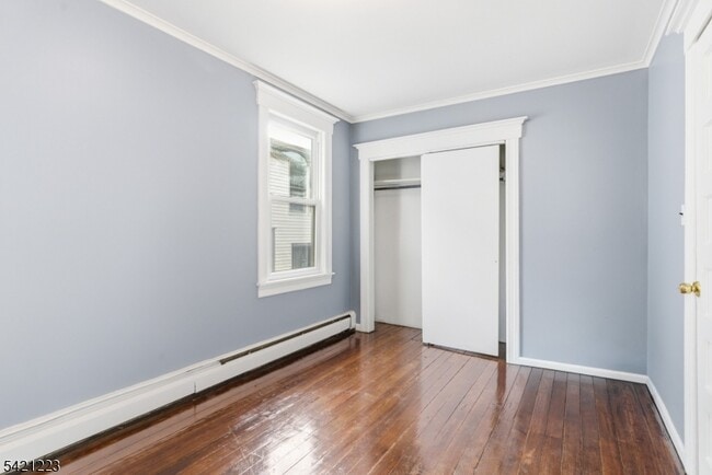 Building Photo - 70 Valley St