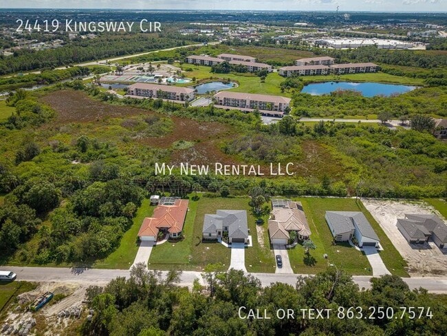 Building Photo - 24419 SW Kingsway Cir