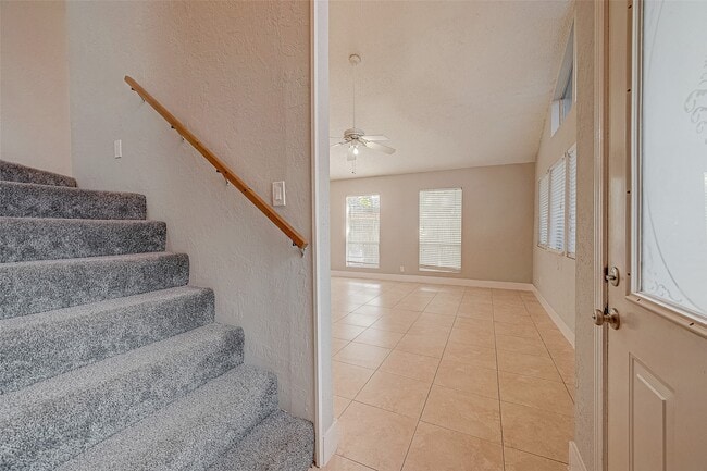 Building Photo - 6311 Crestside Dr