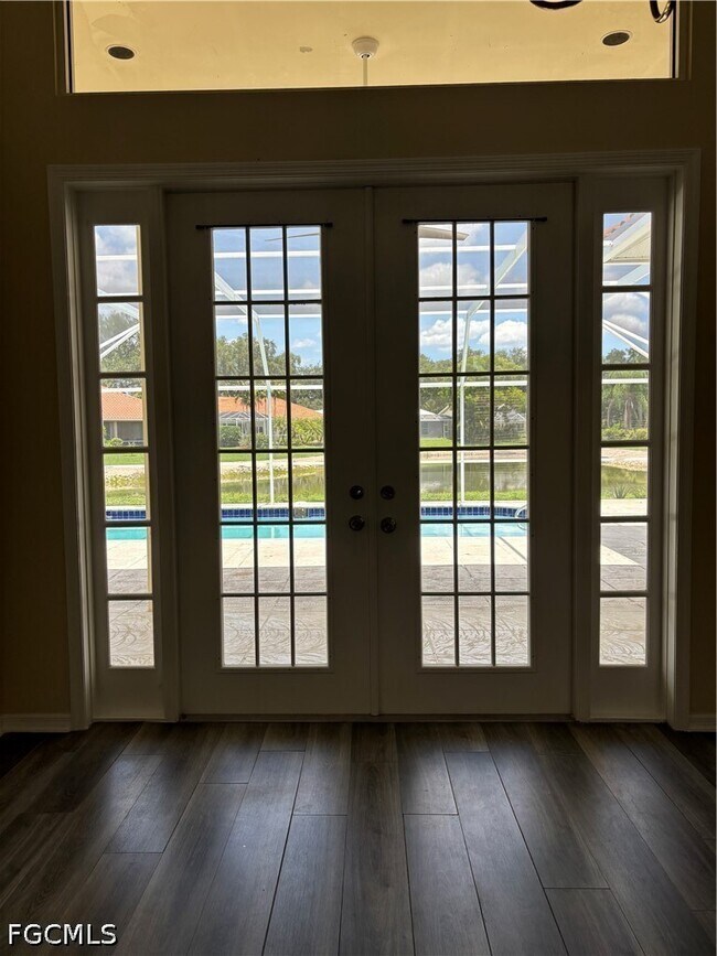 Building Photo - 11761 Pinewood Lakes Dr