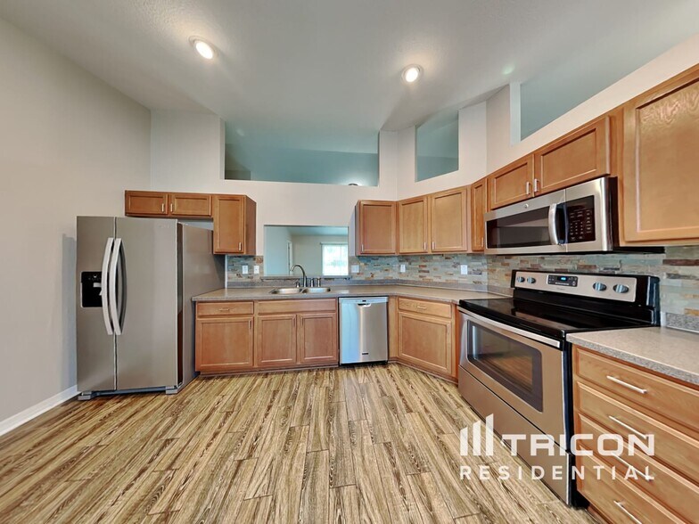Building Photo - 2080 Chickadee St