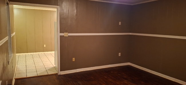 Building Photo - 4701 Lynch Dr