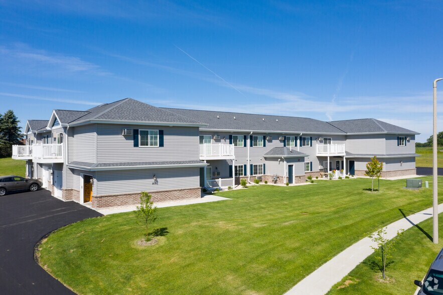 FALCON POINT APARTMENTS 805 Horicon St Horicon WI 53032 Apartment Finder