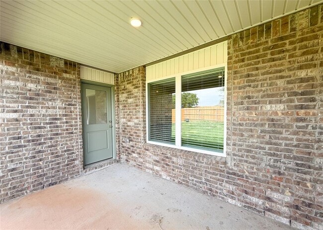 Building Photo - 16309 Harvester Dr