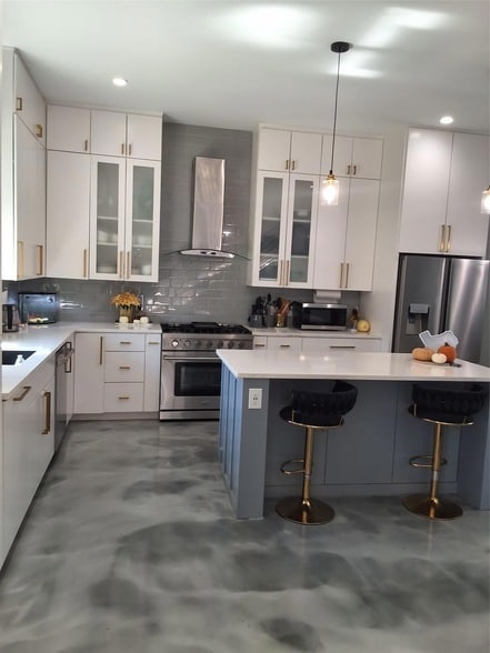 Building Photo - 724 Ramsey Ave