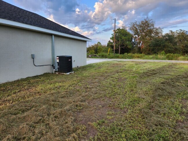 Building Photo - 26 Malauka Cir