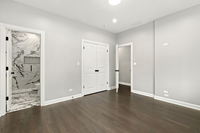 Building Photo - 4605 S Langley Ave