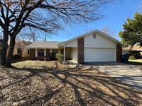 Building Photo - Single Family Home