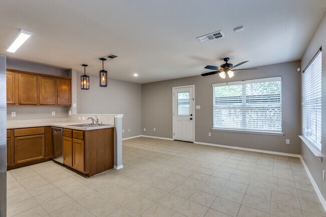 Building Photo - 3129 Lubbock Ave