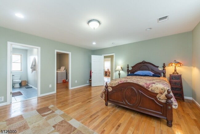 Building Photo - 21 Phoenix Ave