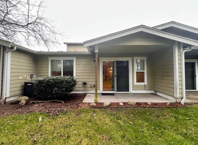 Building Photo - 1668 Stremler Dr